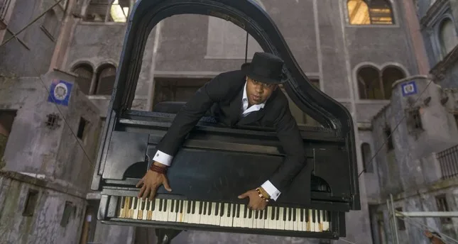 roberto-piano-pic-1